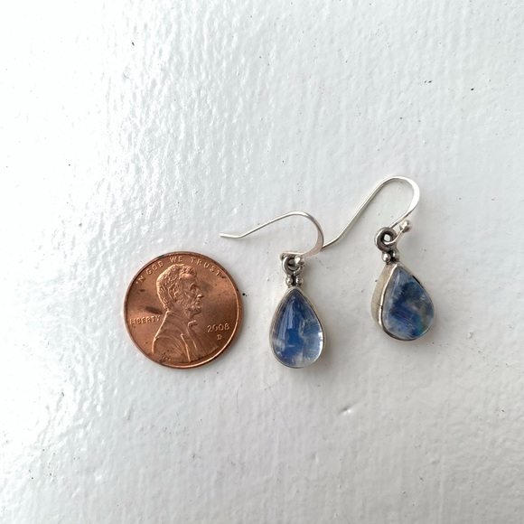 Sterling silver moonstone earrings - Picture 5 of 5